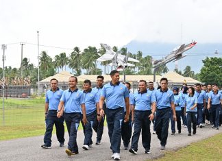 Jalan Sehat Bersama : Danlanud RSA Natuna Bangun Semangat Kebersamaan