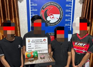 Gerebek Rumah Warga, Polsek Ranto Peureulak Amankan Empat Pemuda dan 20 Paket Narkotika Jenis Sabu