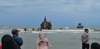 Dikasih Hati Minta Jantung, Kapal Para Pengungsi Ilegal Rohingya Datang Terus Menerus ke Aceh Timur