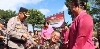 Upacara Kenaikkan Pangkat 47 Personel dan Wisuda 4 Personel Purna Bakti Polres Simalungun