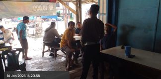 Polsek Tanah Jawa Gelar Penyuluhan kepada Pengemudi Angkot di Pekan Tanah Jawa