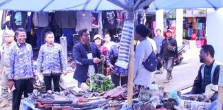 Bupati Radiapoh Tinjau Pasar Tiga Runggu Kecamatan Purba, Pedagang Ucapkan Terimakasih