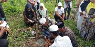Peletakan Batu Pertama Mushola SMAN 3 Lakudo, Donasi dari Perantau Wamena dan Manokwari