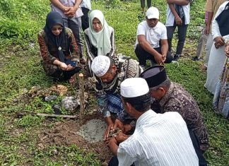 Peletakan Batu Pertama Mushola SMAN 3 Lakudo, Donasi dari Perantau Wamena dan Manokwari