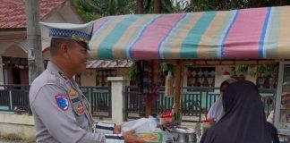 Jum’at Berkah, Satlantas Polres Aceh Timur Sentuh Masyarakat