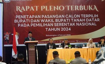 KPU Gelar Rapat Pleno Terbuka Penetapan Bupati dan Wakil Bupati Tanah Datar Terpilih
