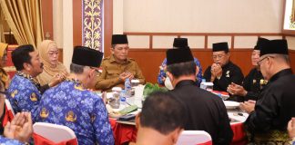 Gubernur Ansar Ahmad Bersilaturahmi dengan Ketua LAM Kepri, Bahas Prosesi Penyambutan Sepulang Pelantikan