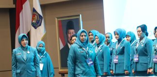 Dilantik Bersama 33 Ketua TP-PKK se-Indonesia, Dewi Ansar Siap Perkuat Pemberdayaan Keluarga dan Berinovasi untuk Kepri