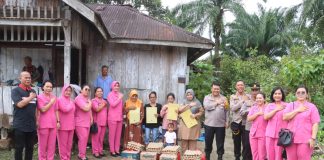 Polres Simalungun Gelar Program Jumat Berkah, Salurkan Bantuan Sosial untuk Warga Kurang Mampu