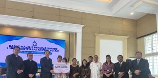 Ephorus HKBP dan BPJS Ketenagakerjaan Serahkan Santunan Kepada Ahli Waris Pdt. Jona Togatorop