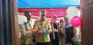 PJ Bupati Kostantinus Bukide Resmikan Kantor Dekranasda dan Launching Gerai Dekranasda Buton Tengah