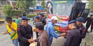 Polri Hadir dan Peduli: Satbrimob Polda Sumut Gelar Bakti Sosial di Jumat Berkah dan Minggu Kasih