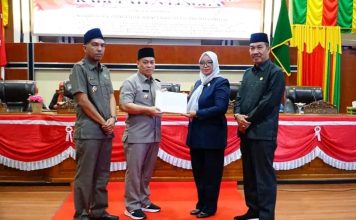 Bupati Lingga Sampaikan Ranperda dalam Rapat Paripurna DPRD