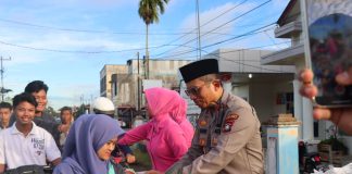 Bangun Kebersamaan di Bulan Ramadan, Polres Natuna dan Bhayangkari Berbagi Takjil
