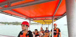 Dua ABK KM Lyyra Asal Serasan Dipulangkan Setelah Selamat dari Kebakaran Kapal di Perairan Subi