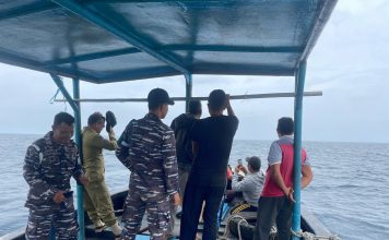 PRAJURIT POSAL SEDANAU LAKSANAKAN PENCARIAN NELAYAN LOST CONTACT