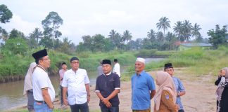 Saat Subuh Berjamaah, Masyarakat Talawi, Sampaikan Aspirasi pada Wali Kota Zulmaeta