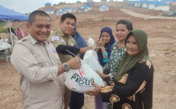 SMSI Kepri Bersama PT MEG Salurkan Bantuan Sembako pada Warga Rempang Eco City