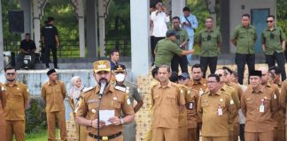 Pidato Apel Perdana Bupati Al-Farlaky : Fokus Kedisiplinan ASN dan Instruksikan Pencairan THR