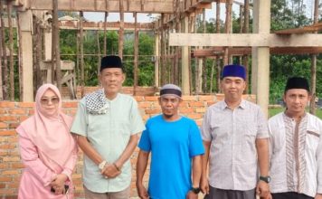 Sekda Lingga Kunjungi Pesantren Baitul Mukhlasin, Dukung Pembangunan Musala