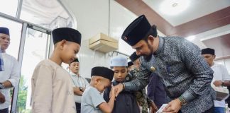 Bupati Al-Farlaky Santuni Anak Yatim dan Gelar Doa Bersama di Dayah Leuge