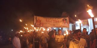 Ribuan Warga Pante Bidari Meriahkan Pawai Takbir dan Obor Malam Idul Fitri