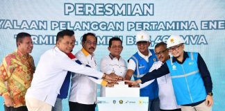 Listrik 24 Jam Resmi Terang di Selat Gelam, Gubernur Ansar : Ini Wujud Keadilan Energi di Kepulauan