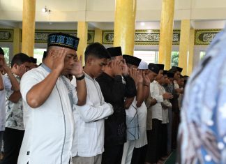 Kapolres Aceh Timur Sholat Id Bersama Masyarakat di Masjid Babuttaqwa