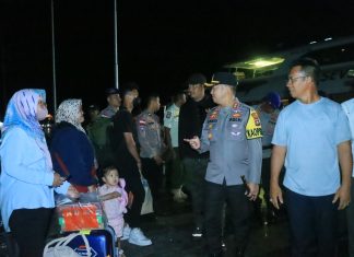 Kapolres Anambas Bersama Forkopimda Tinjau Langsung Arus Balik di Pelabuhan Tarempa, Pastikan Situasi Aman Terkendali