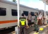 Personil Polsek Perdagangan Amankan Arus Balik Lebaran di Stasiun Bandar Tinggi