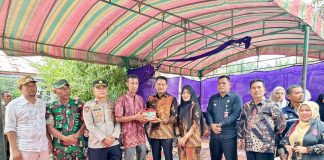 Pemkab Aceh Timur Hadir di Tengah Warga, Bantu Korban Kebakaran di Pantee Bidari