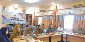 Pemkab Bengkalis Ikuti Rapat Koordinasi Pembangunan SMA Unggul Garuda Baru Bersama Sekjen Kemendagri Secara Zoom Meeting