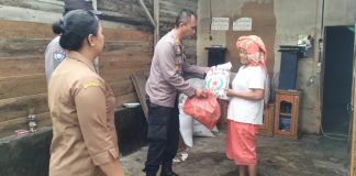 Peduli Korban Bencana, Polsek Tigalingga Bantu Warga Terdampak Angin Puting Beliung
