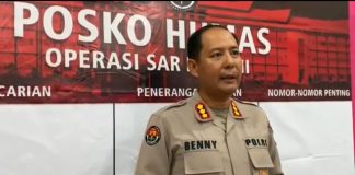 Personel Berjalan Kaki Sisir Daratan Dalam Pencarian Iptu Tomi Samuel Marbun