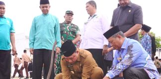 Sambut Hari Bumi, Wabup Husni dan Kemenag Siak Tanam Pohon Matoa