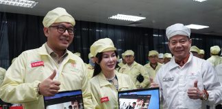 Li Claudia Hadiri Peresmian Fasilitas Perakitan Laptop Pertama di Indonesia