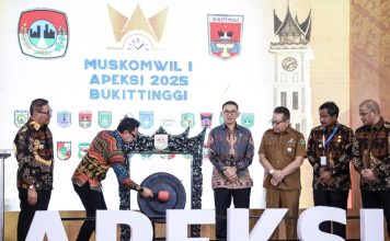 Buka Muskomwil 1 Apeksi di Bukittinggi, Wamendagri Bima Arya Ingatkan Hal Ini