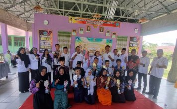 Semarak Hardiknas 2025, SMP se-Penawar Tama Gedung Aji Baru dan Rawa Pitu Antusias Ikuti Lomba Pidato Bahasa Inggris