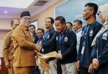 Wagub Nyanyang Kukuhkan 7 Pokmaswas, Tegaskan Komitmen Bersama Jaga Laut Kepri