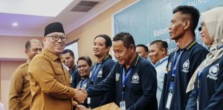 Wagub Nyanyang Kukuhkan 7 Pokmaswas, Tegaskan Komitmen Bersama Jaga Laut Kepri