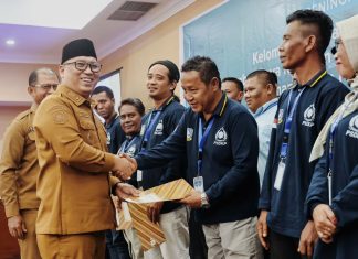 Wagub Nyanyang Kukuhkan 7 Pokmaswas, Tegaskan Komitmen Bersama Jaga Laut Kepri