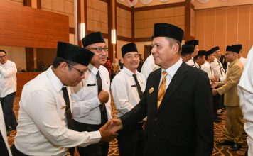 Ansar Ahmad Lantik 132 Pejabat, Dorong Birokrasi Kepri Lebih Responsif dan Berkinerja Tinggi