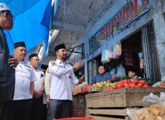 Bupati Al-Farlaky Tinjau Pasar Julok, Soroti Persoalan Sampah dan Infrastruktur
