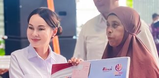 Wujud Kepedulian Amsakar – Li Claudia, 1.245 Lansia Terima Insentif Sebesar Rp 300 ribu