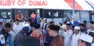 Bupati Bengkalis Lepas 174 JCH Kloter 13 di Pelabuhan BSL