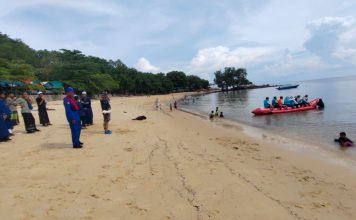 Polairud Polres Karimun Gelar Patroli Wisata di Pantai Pelawan Saat Waisak 2025