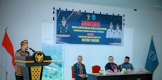 Azhari Sampaikan Percepatan Pembentukan Koperasi Merah Putih Saat Kunjungan Kerja Kakanwil Kemenkum Sultra di Buteng