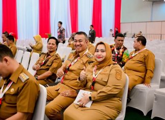 Bahas Tantangan Geopolitik dan Penguatan Ideologi Pancasila Bupati Kasmarni Ikuti Sarasehan Nasional