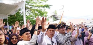 Ribuan Warga Padati Gelanggang Pacu Kuda Payakumbuh Lepas Keberangkatan 174 JCH