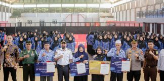 219 CPNS Terima SK, Bupati Al-Farlaky: Tunjukkan Dedikasi dan Loyalitas dalam Bekerja